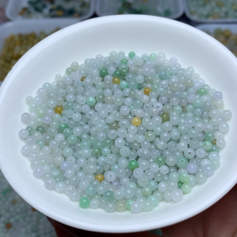 【闪购商品】翡翠手链未镶嵌卡3.8冰绿白100颗