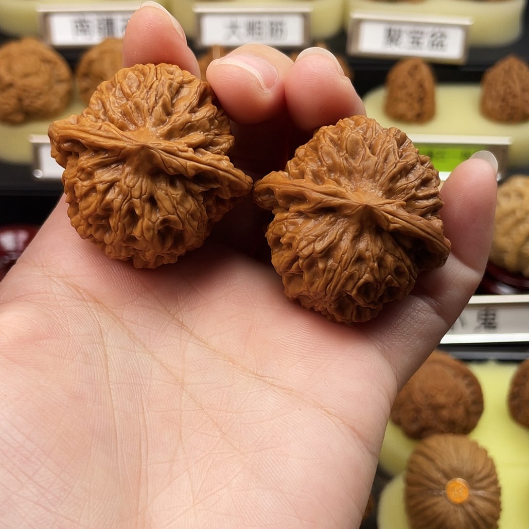 文玩核桃把件?*韵龙脉元宝