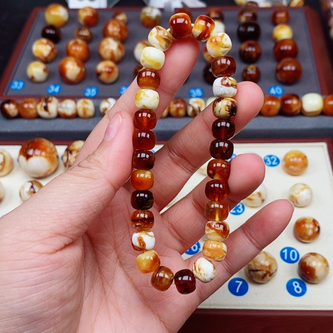 未镶嵌蜜蜡裸石蜜蜡