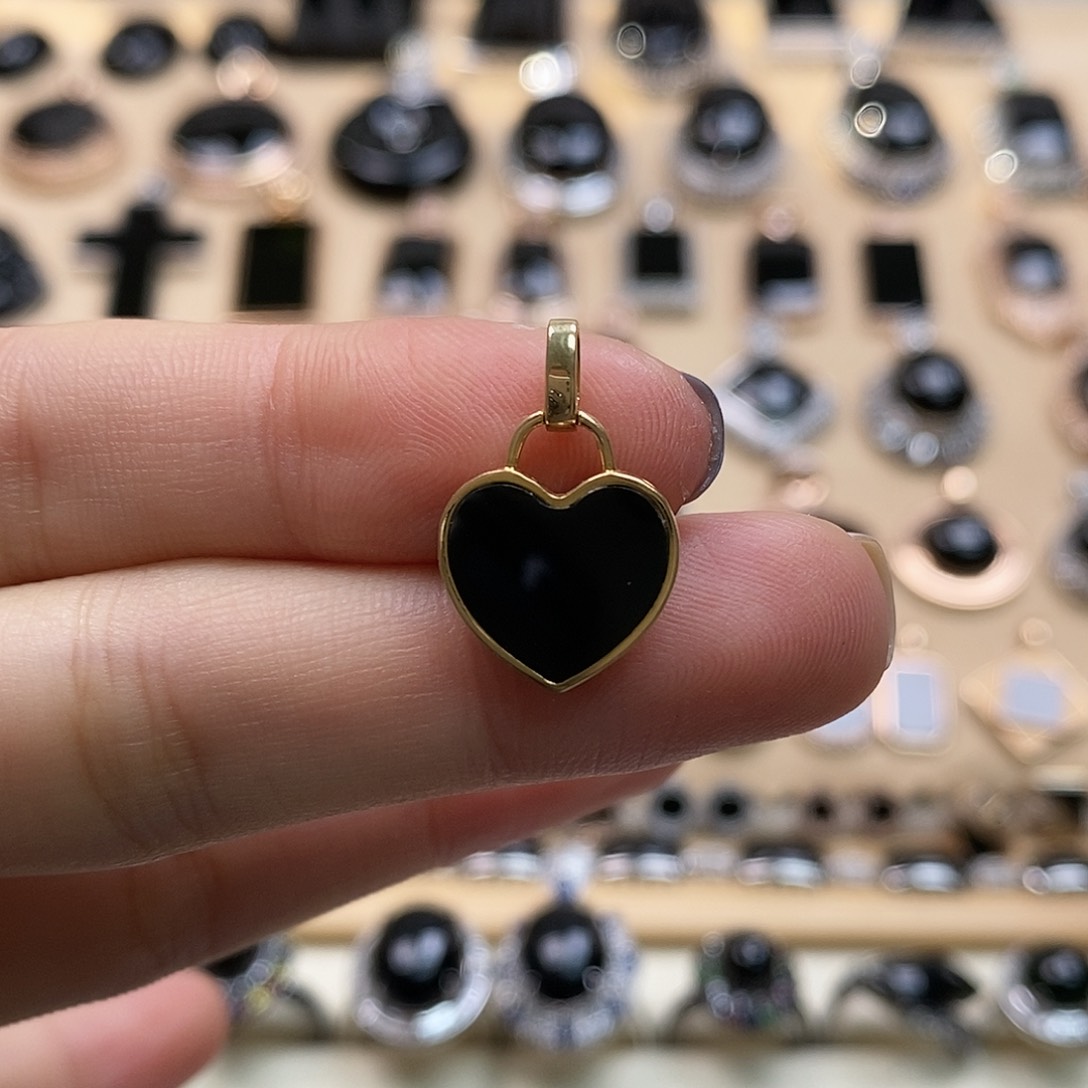 翡翠颈饰18K金镶嵌天然翡翠墨翠