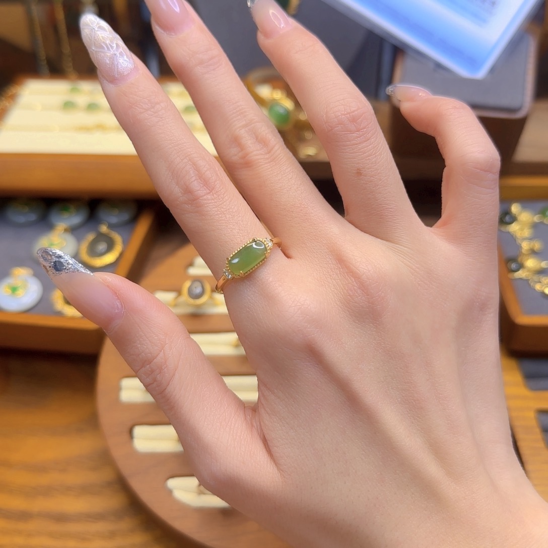 和田玉戒指银S925镀金镶嵌