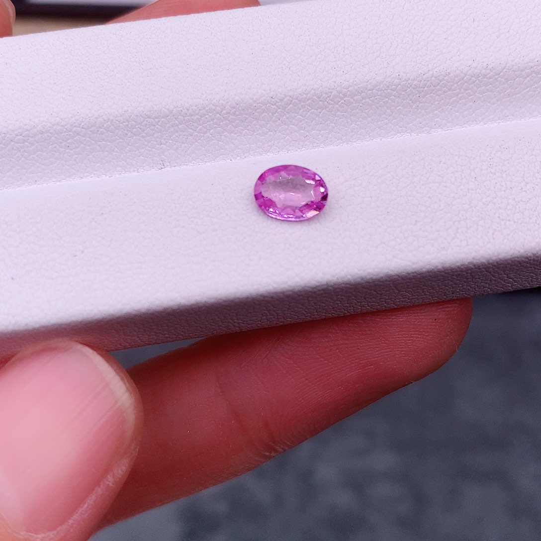 彩色蓝宝石裸石未镶嵌