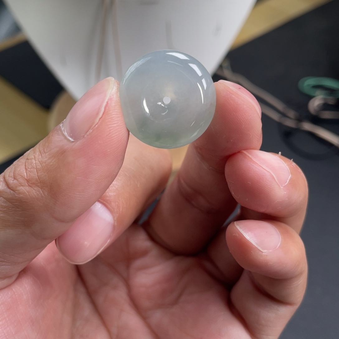 翡翠未镶嵌颈饰32467789