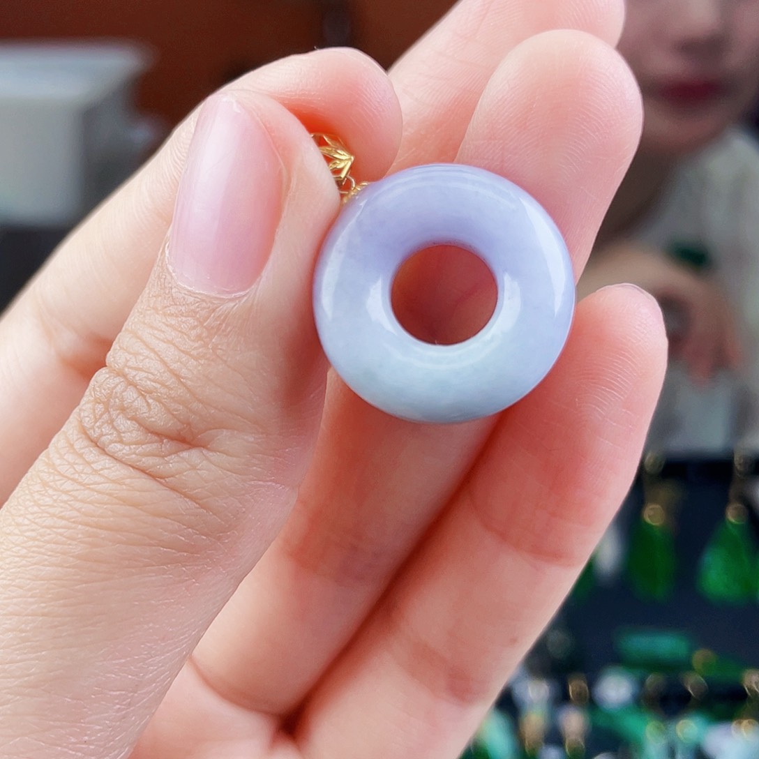 翡翠18K金镶嵌颈饰饰品