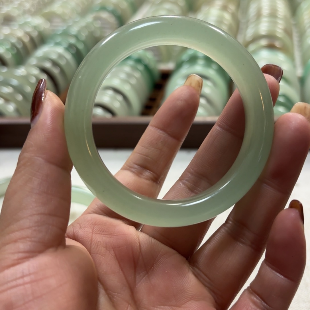 未镶嵌手镯东陵石星*?