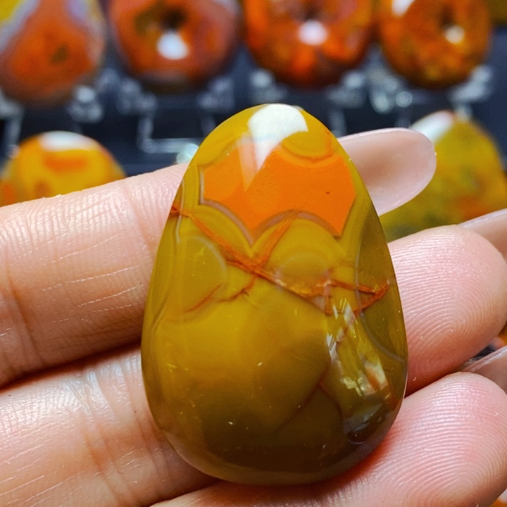 玛瑙/玉髓颈饰未镶嵌