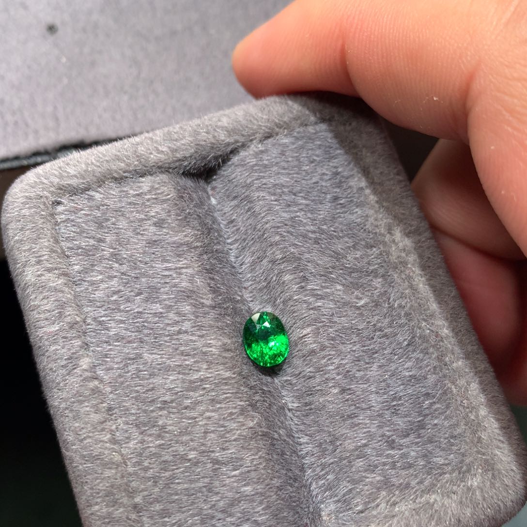 石榴石（沙弗莱）裸石未镶嵌1.15克拉