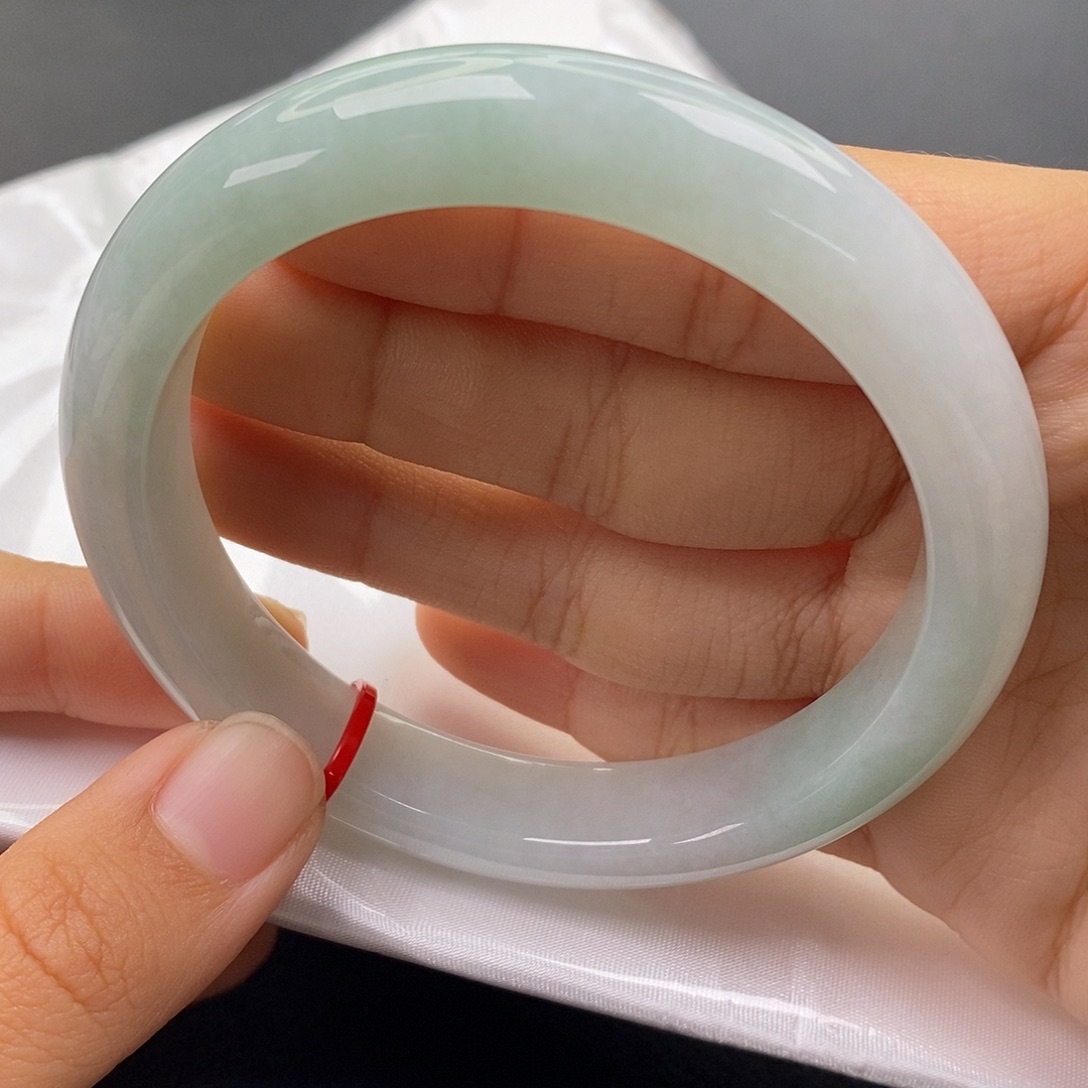 翡翠未镶嵌手镯60正圈