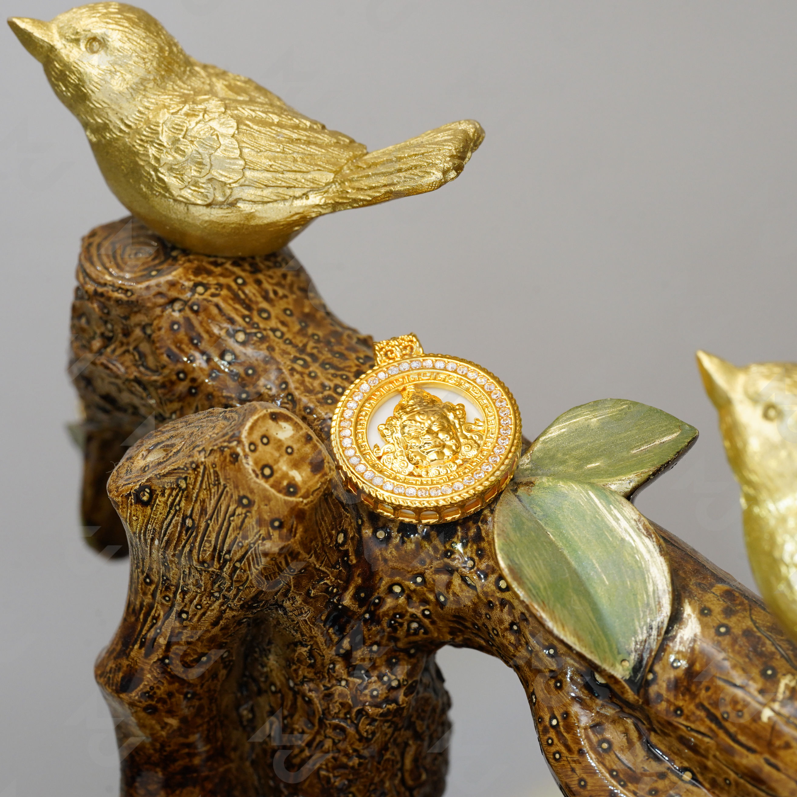 18K金白贝黄财神罗盘吊坠【QL07486】