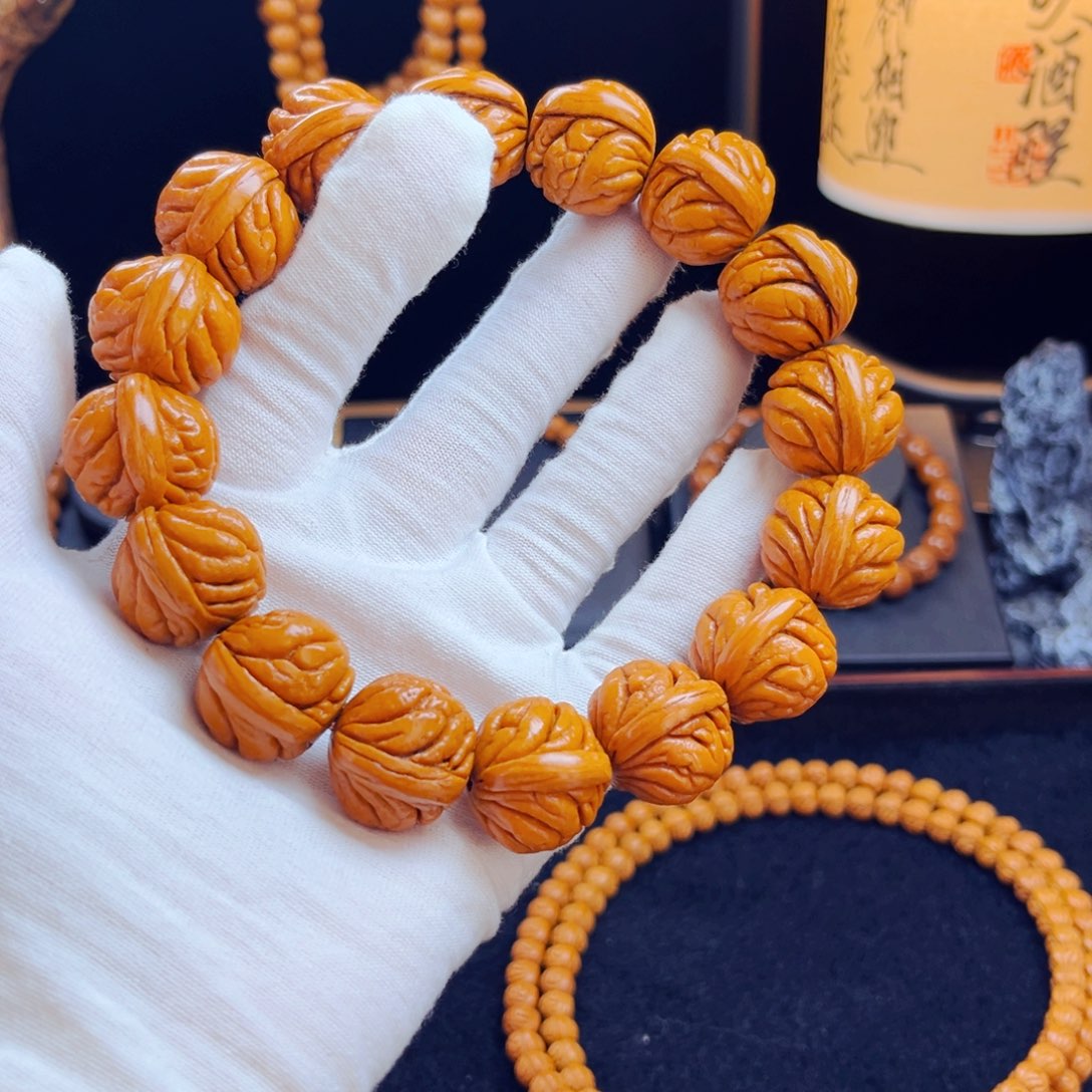 大***哈桃核吊坠野生桃核