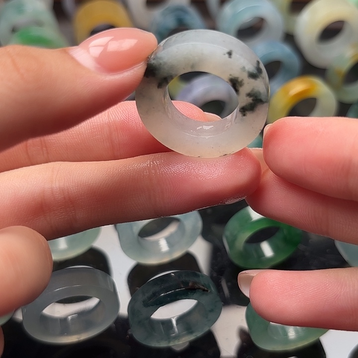 定制翡翠未镶嵌蝶舞翩翩