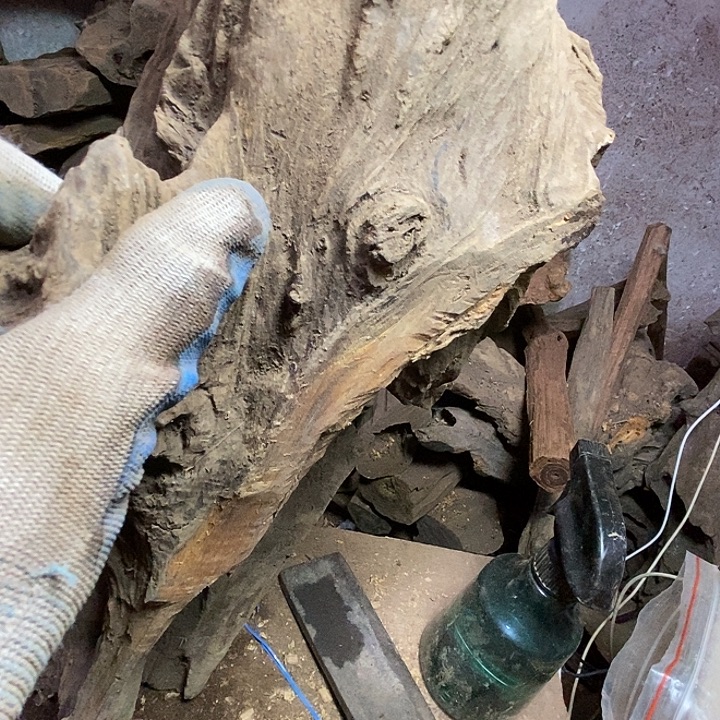 沧***渊贡木把件我是一个人好像是一个不会