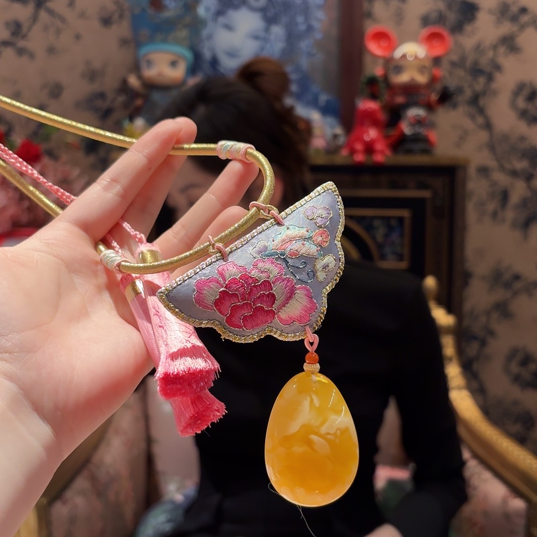 蜜蜡颈饰未镶嵌颈饰