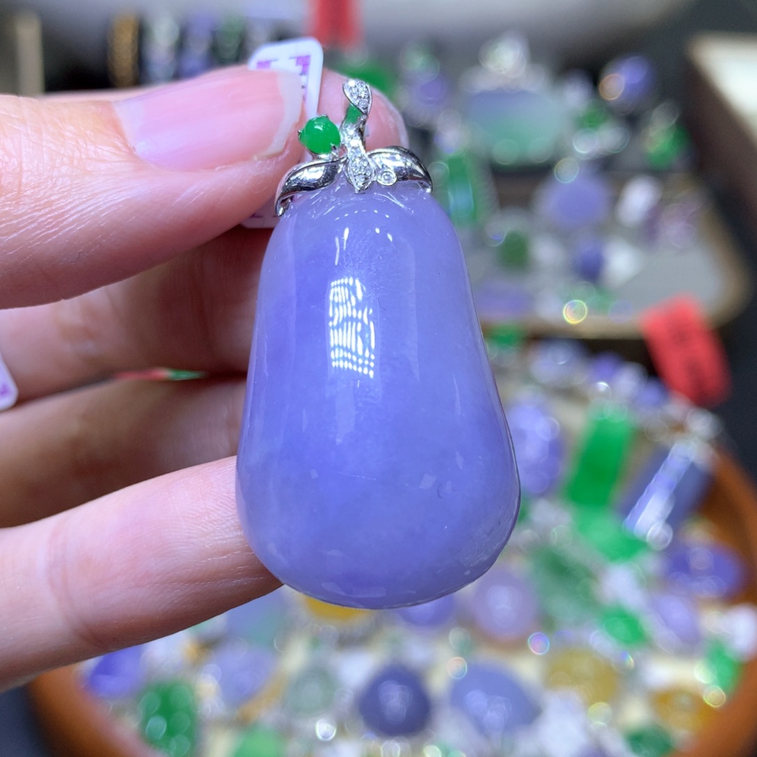 【闪购商品】翡翠颈饰18K金镶嵌翡翠吊坠项链