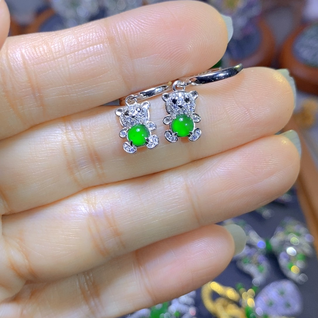 翡翠颈饰银S925镶嵌天然翡翠