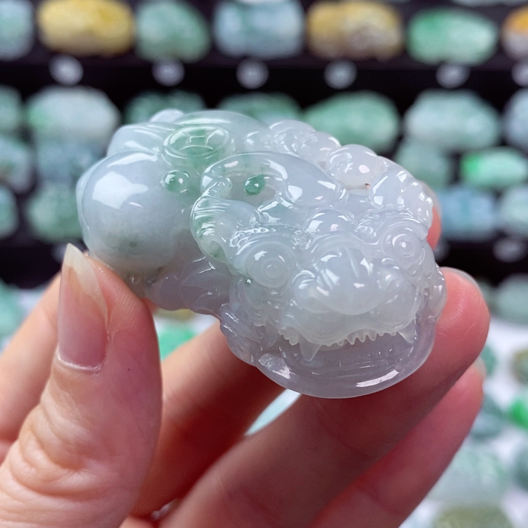 翡翠颈饰未镶嵌天然