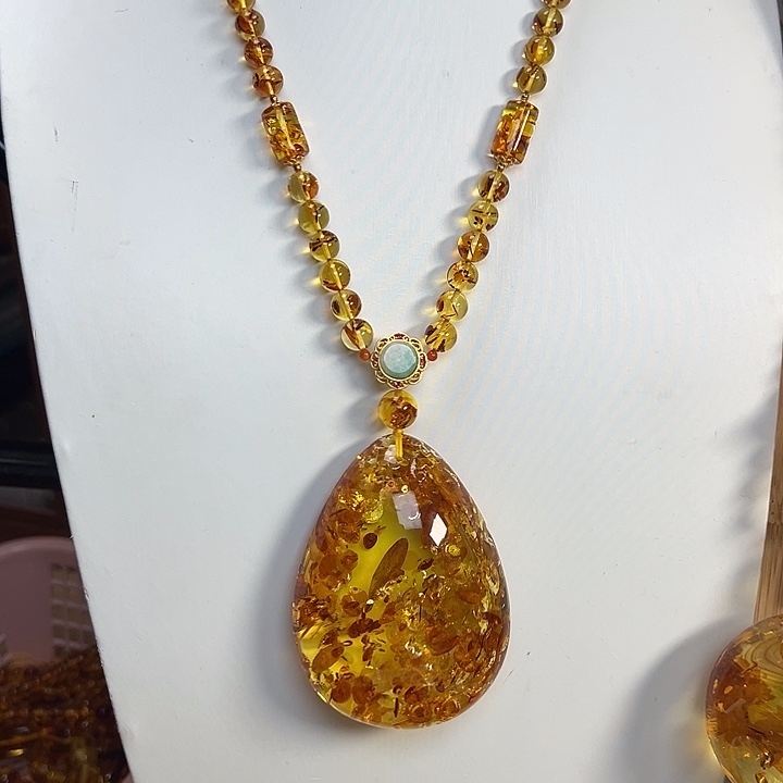 琥珀（花珀）未镶嵌颈饰