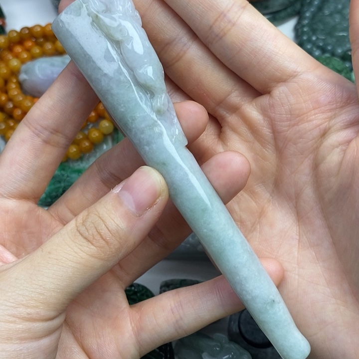 颈饰未镶嵌翡翠手把件