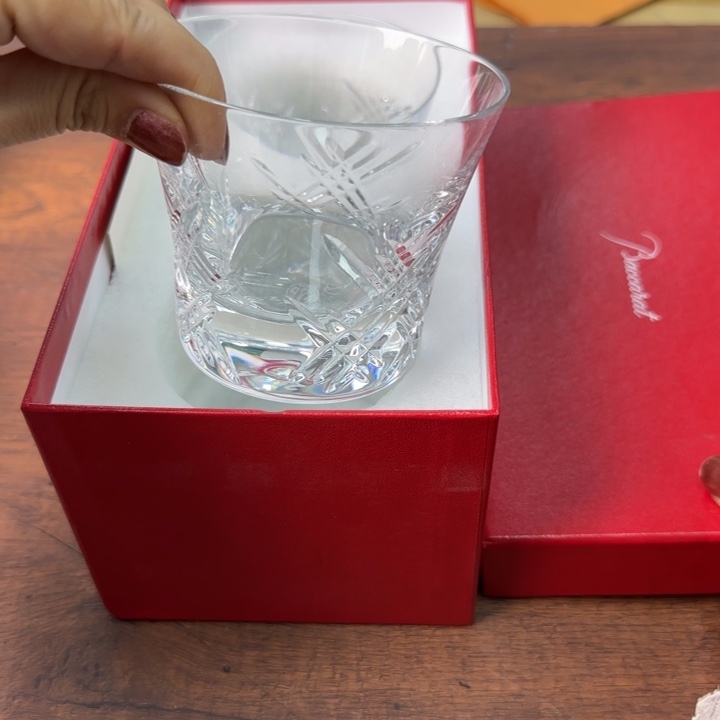 一个陶瓷物件哈哈哈哈