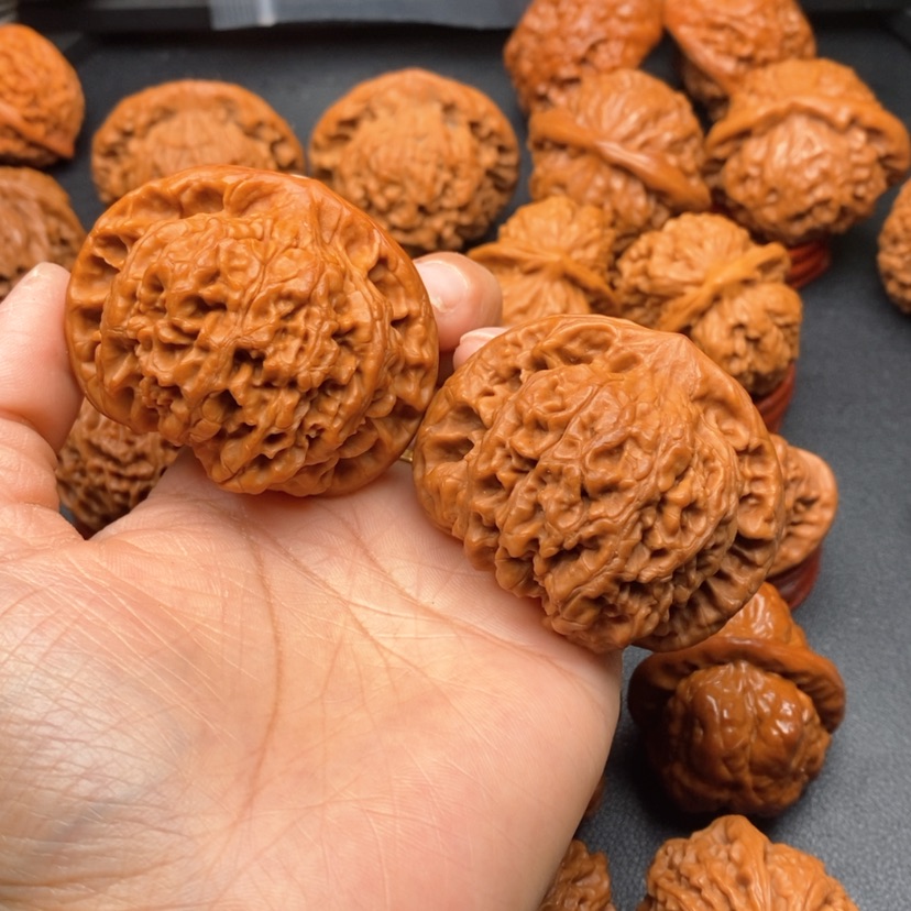 【闪购商品】文玩核桃把件52官帽