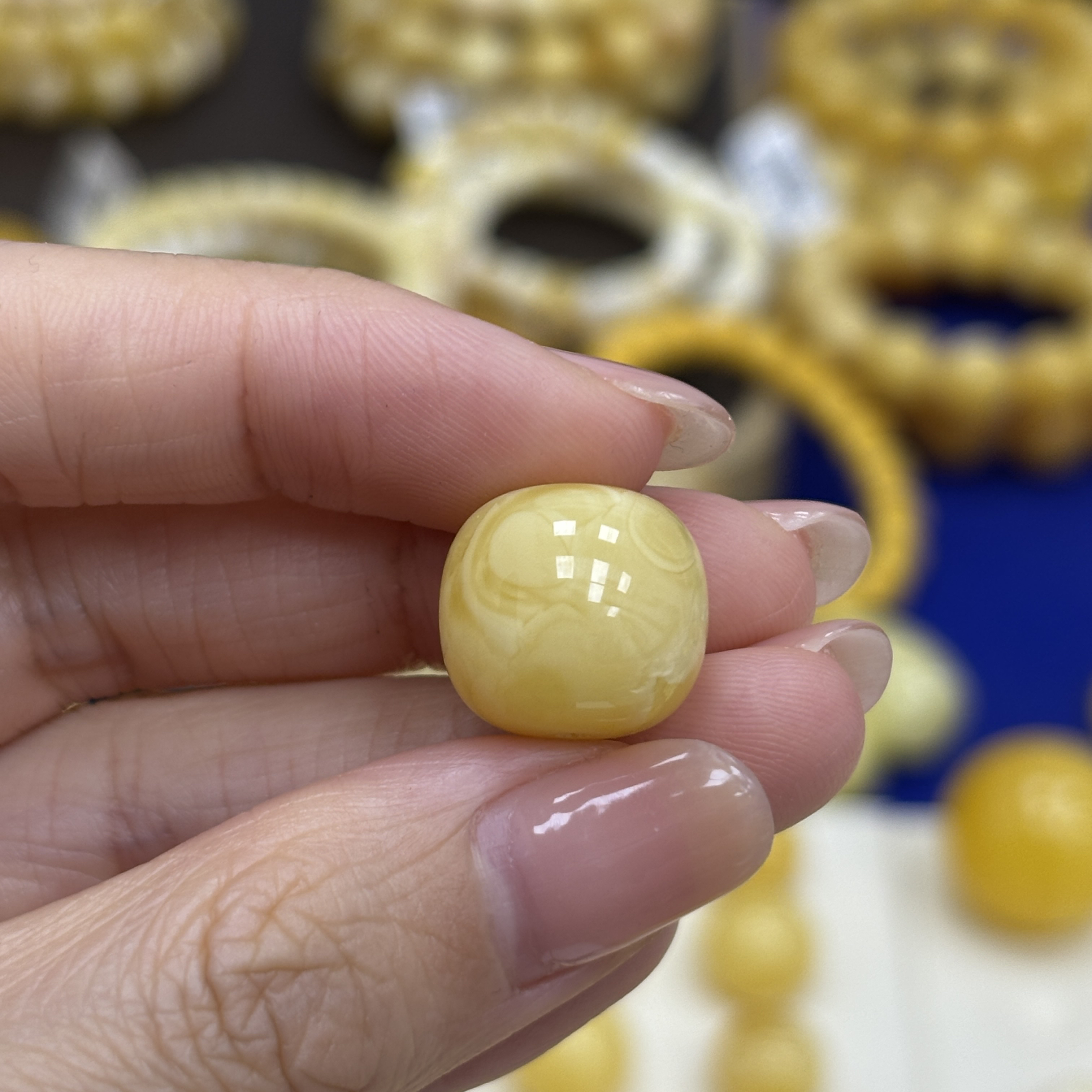 14.5*13.5mm 小妖珠宝天然原矿琥珀蜜蜡