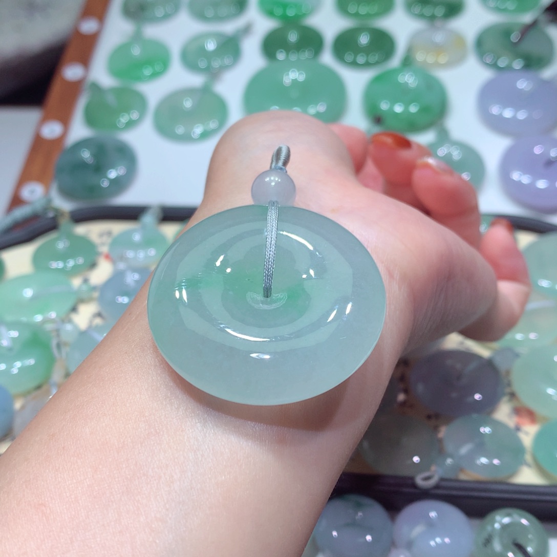 翡翠未镶嵌颈饰20尺寸40.1*10.5