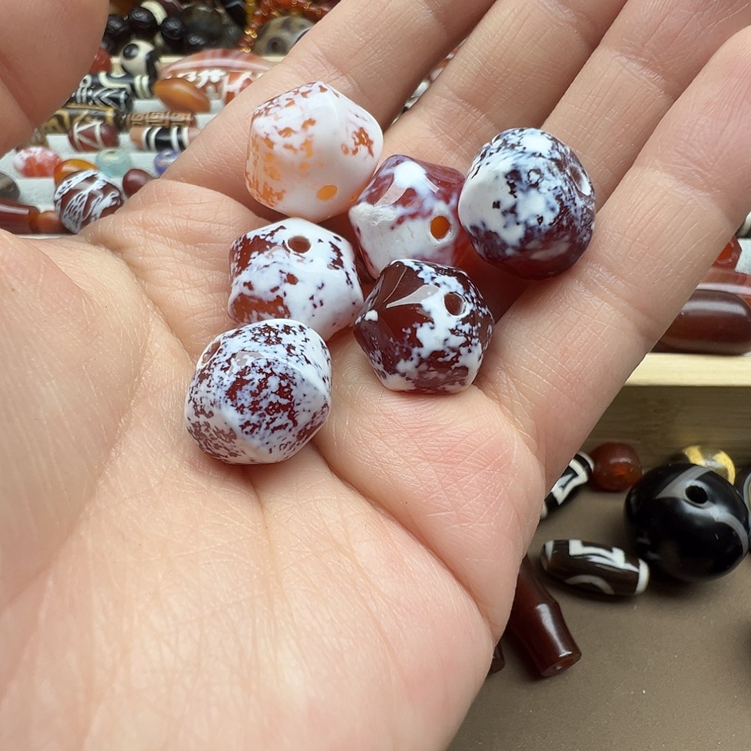 玛瑙/玉髓未镶嵌珠宝半成品