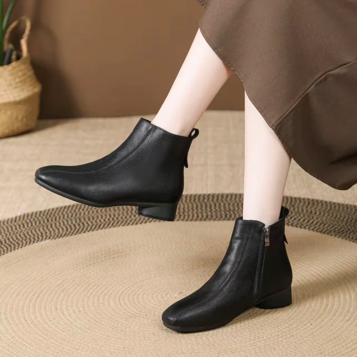 【源头工厂】嘉佰利爆款短靴秋冬季百搭款女靴柔软舒适