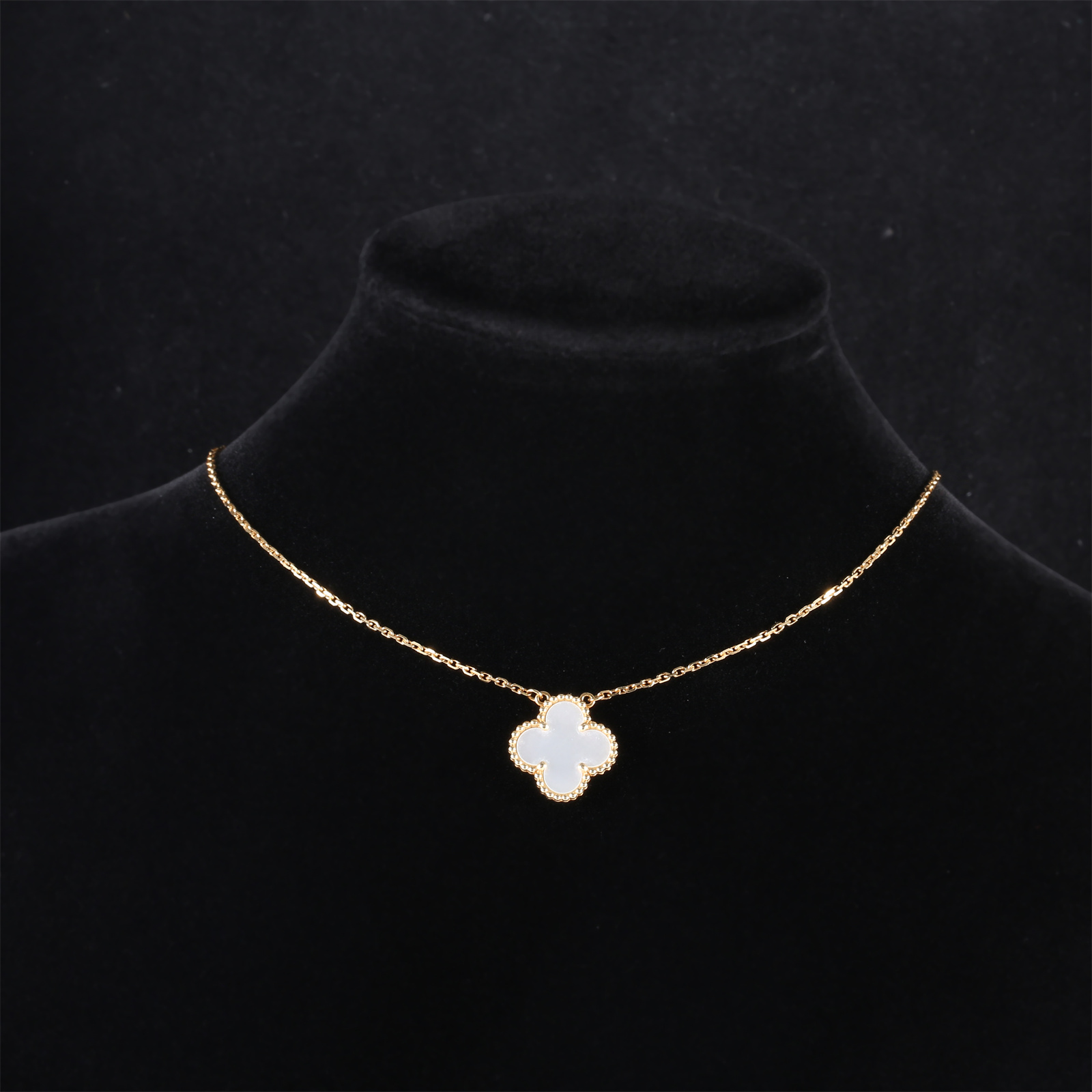 95新 梵克雅宝 小花双双 中号单花项链 新扣 18K黄金/白贝母