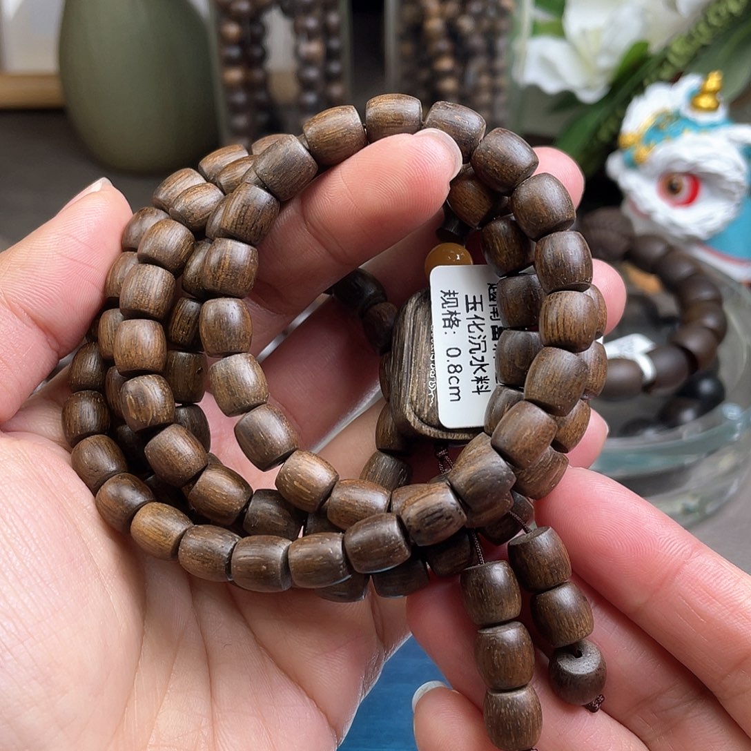 沉香手串富森红土老料