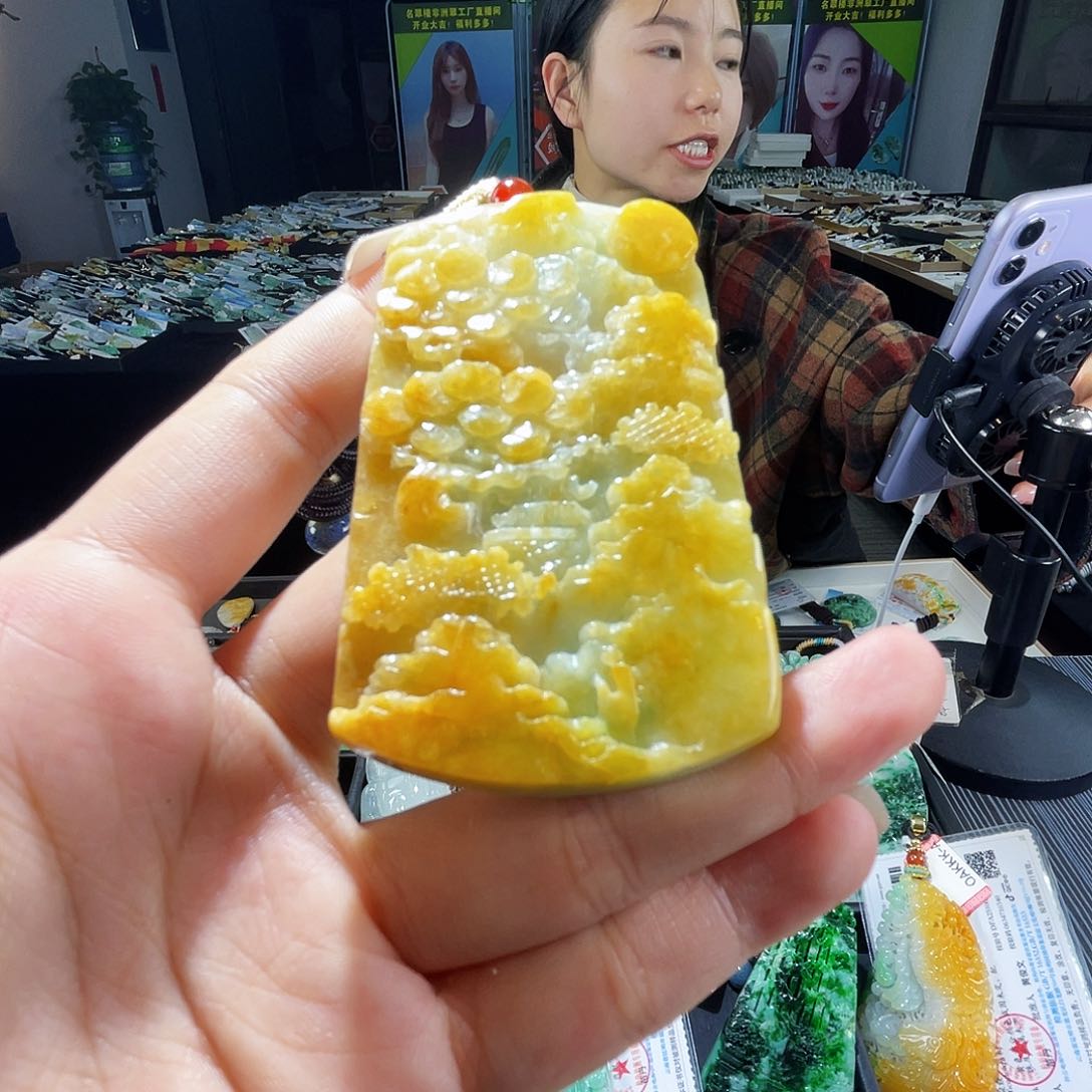 颈饰未镶嵌翡翠一