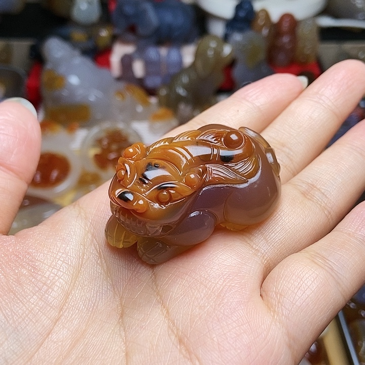 未镶嵌颈饰玛瑙/玉髓哆**梦
