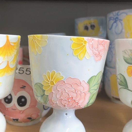 手绘高温釉下彩陶瓷