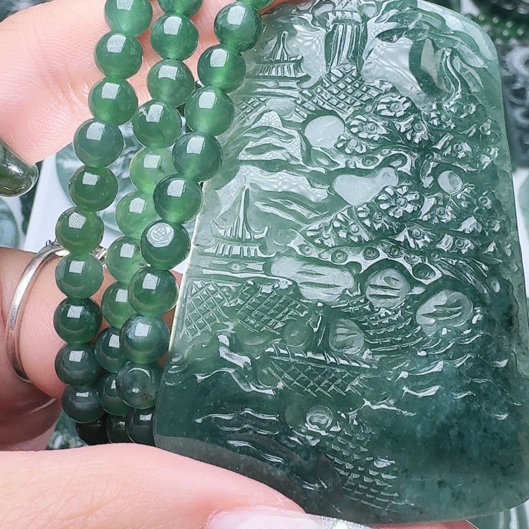 翡翠未镶嵌颈饰1111