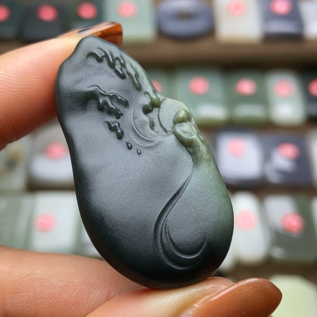 和田玉未镶嵌颈饰