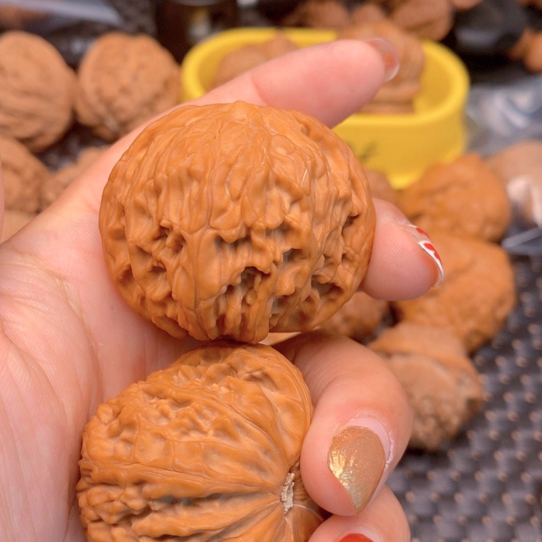 桃核吊坠W****o文玩核桃