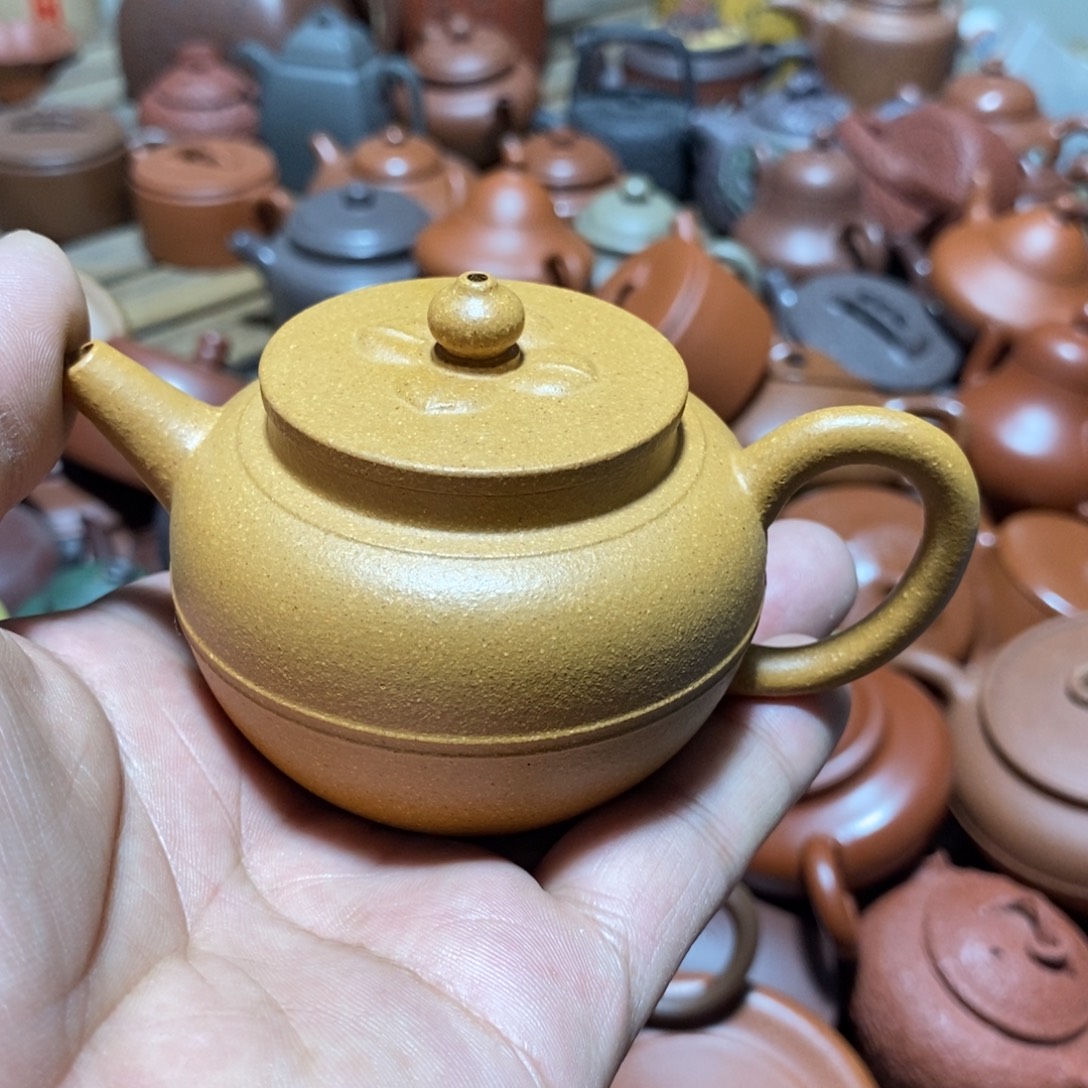 紫砂茶壶欢迎各位光临