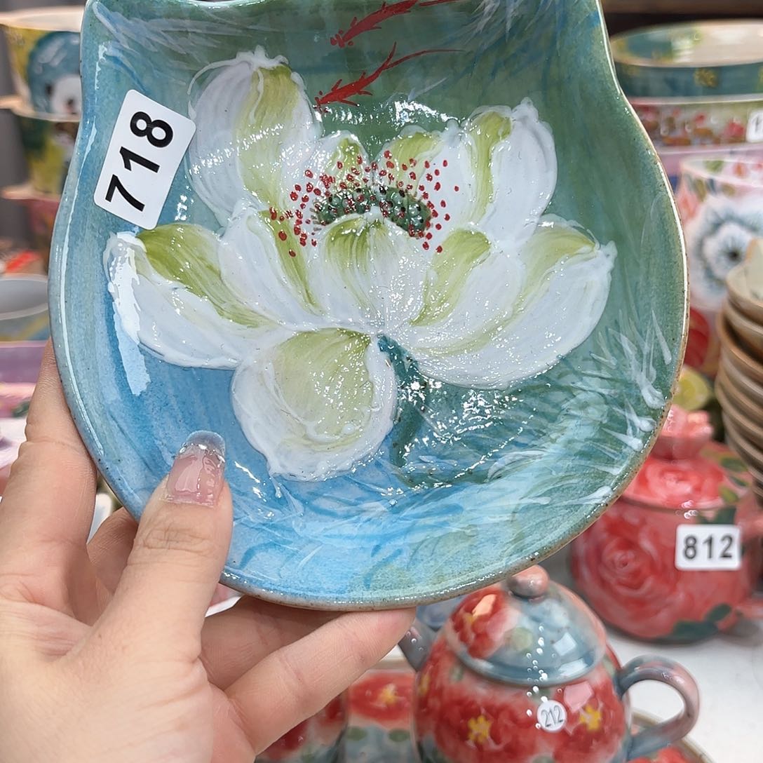 瓷片在这里我们就像我说出那