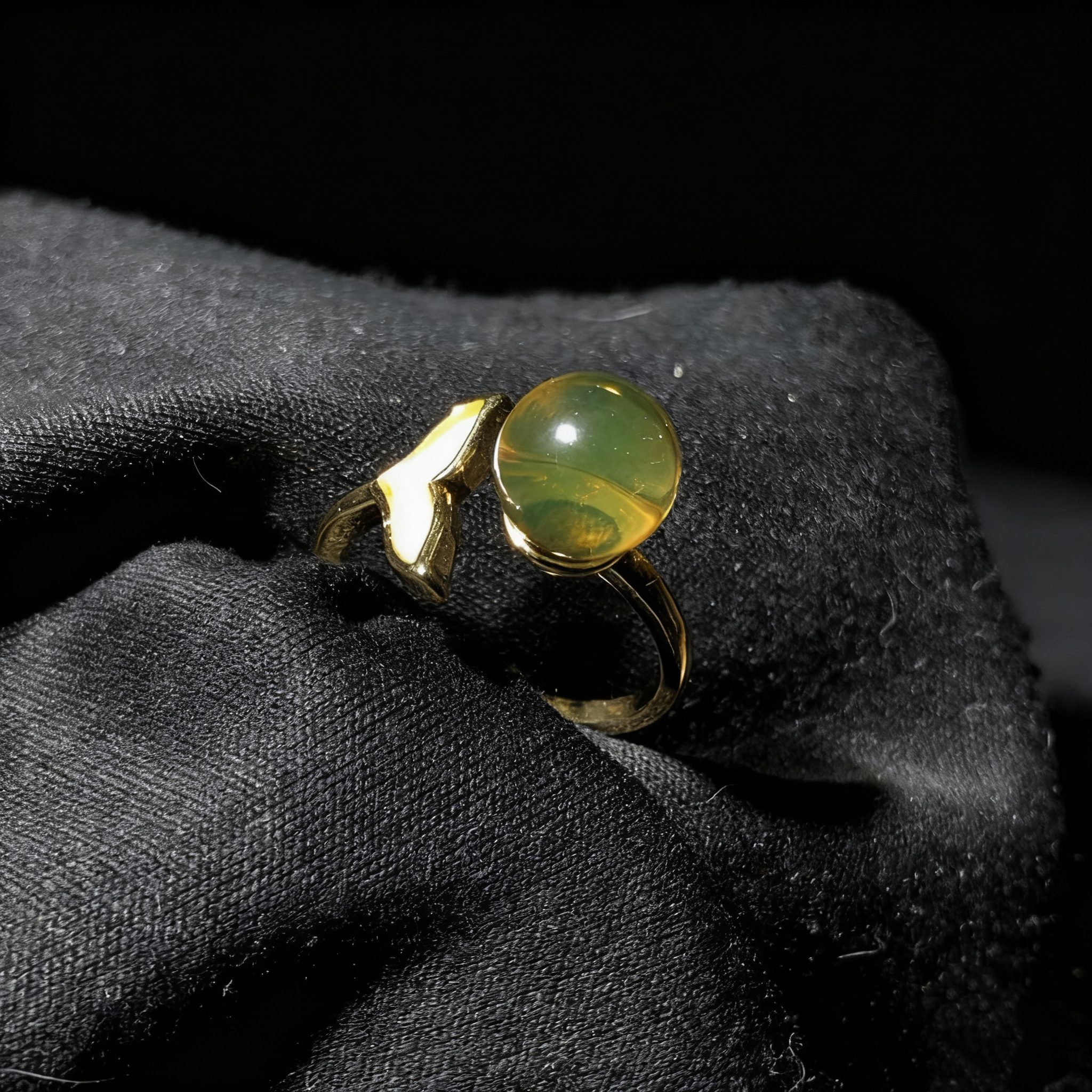 天然和田玉S925玉鲛尾开口戒