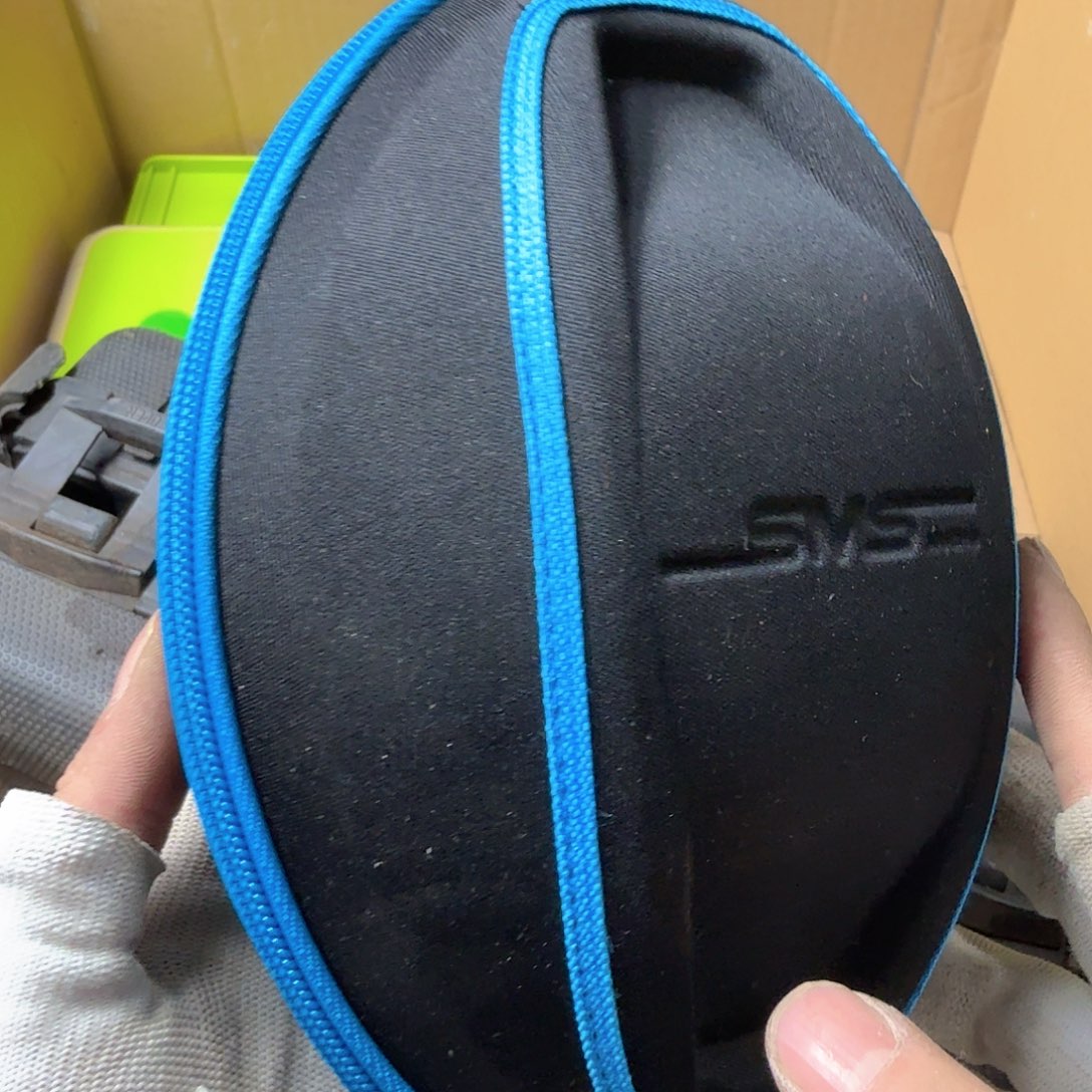 回***了中古商品，瑕疵品，不保好坏。703