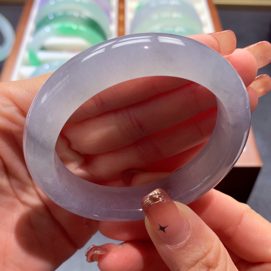 殿***下翡翠未镶嵌手镯54圈口