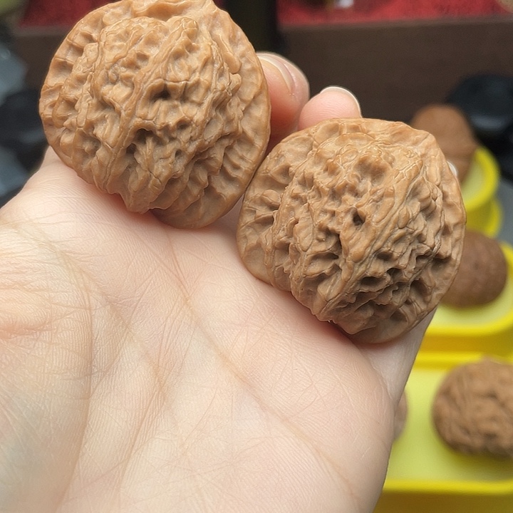 三角白40全品。     