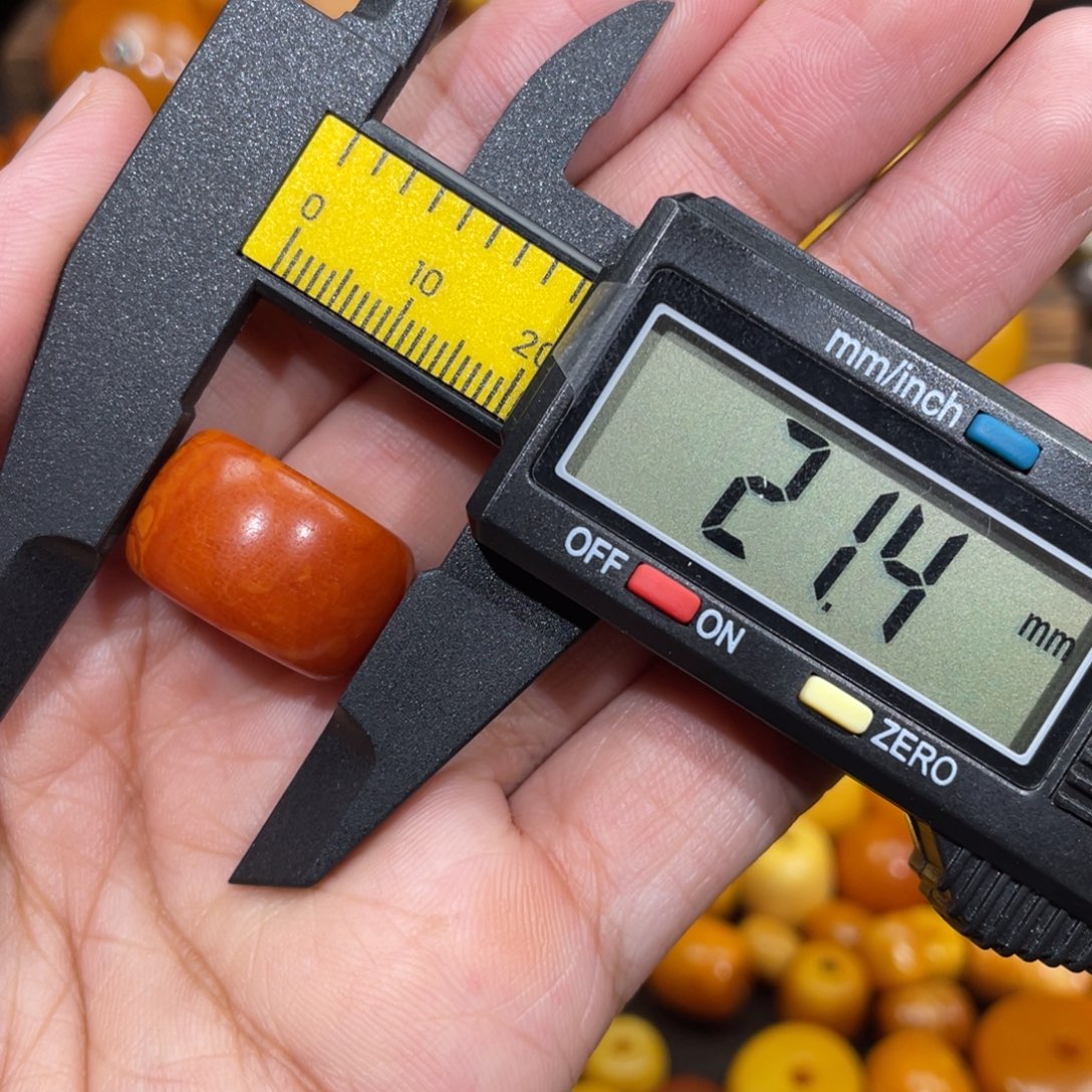 蜜蜡未镶嵌裸石墩子