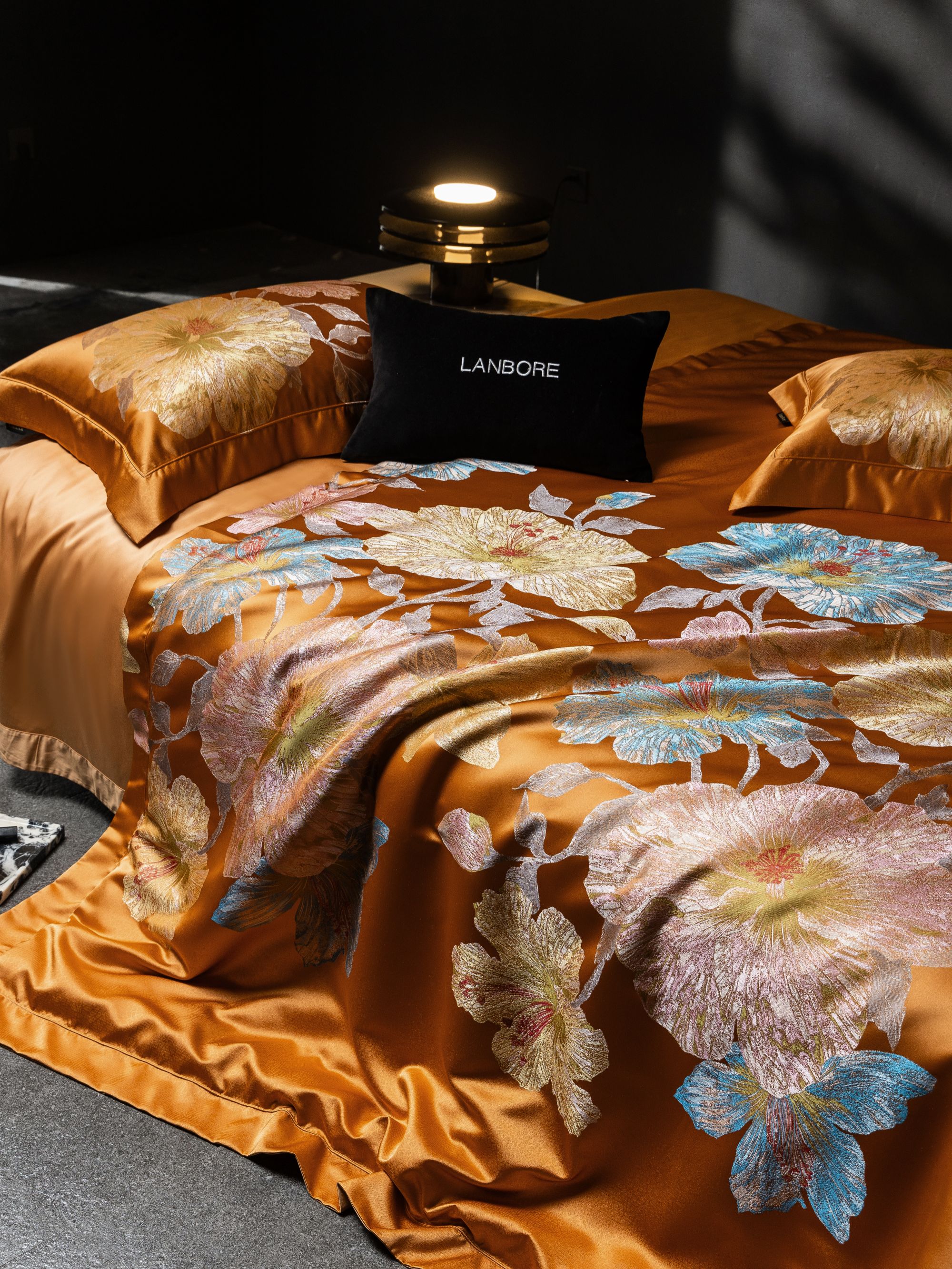 【皇家花园】色织鎏金锦缎四件套色织大提花被套床品金