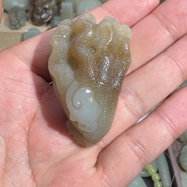 和田玉颈饰未镶嵌