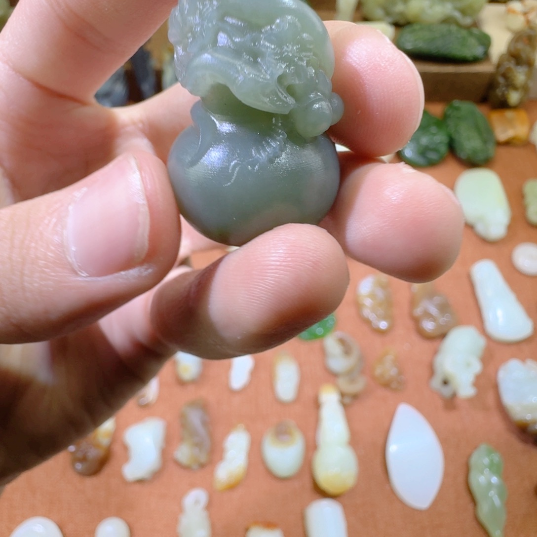 和田玉颈饰未镶嵌