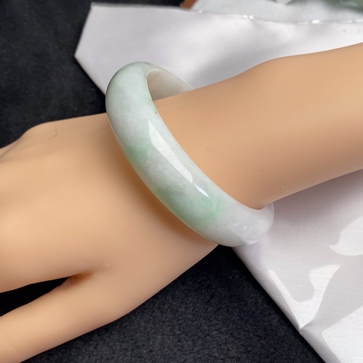 翡翠未镶嵌手镯76446058