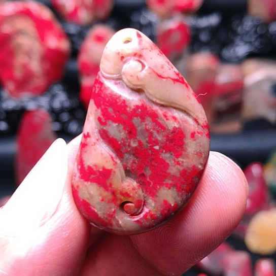 昌化鸡血石昌化鸡血石精品挂件