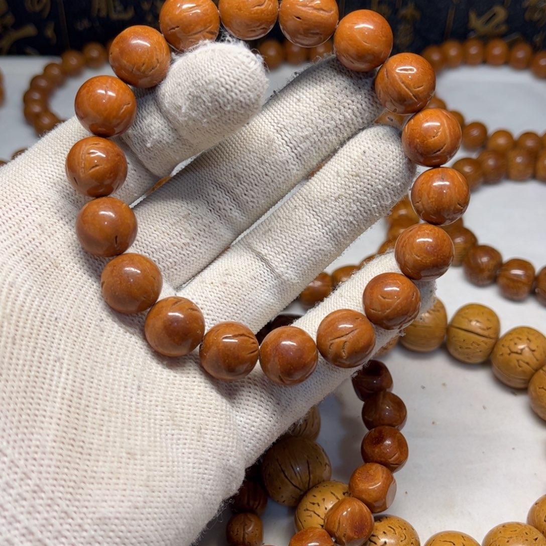 阳***行龙纹圆珠，尺寸12.8