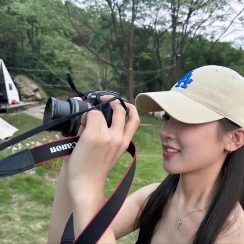 B时尚潮流2025棒球帽韩国大标鸭舌帽